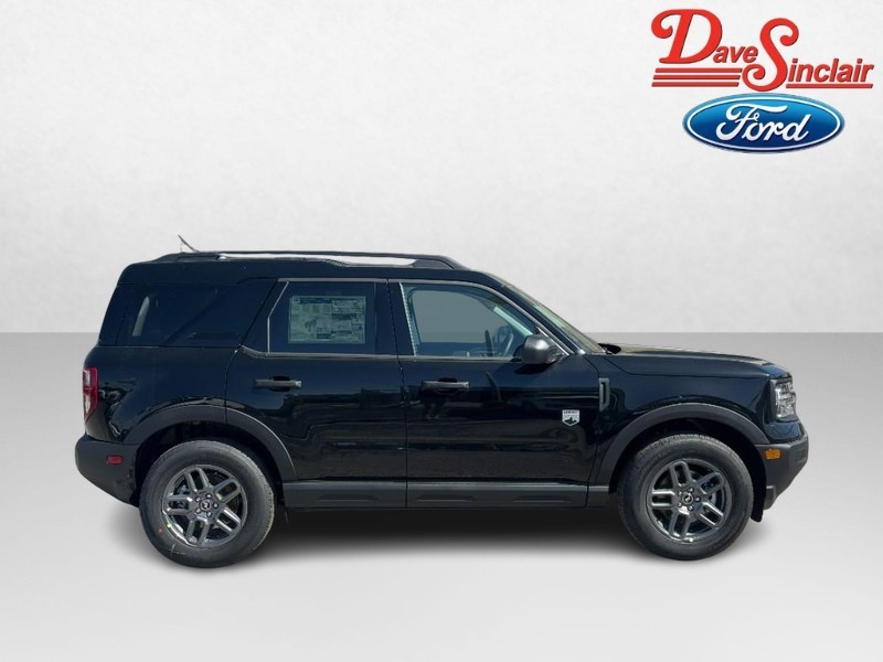 Ford Bronco Sport Vehicle Full-screen Gallery Image 05