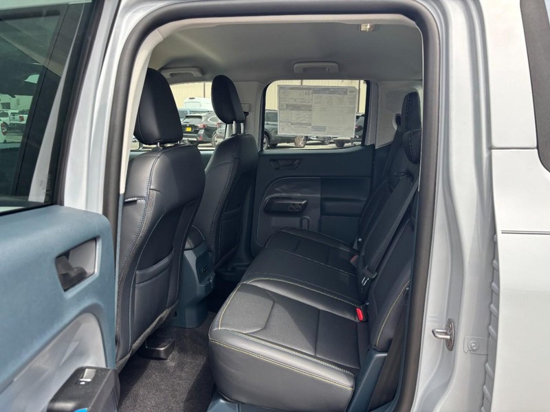 Ford Maverick Vehicle Full-screen Gallery Image 12