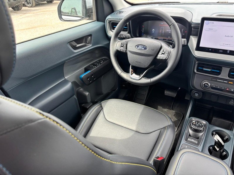 Ford Maverick Vehicle Full-screen Gallery Image 13