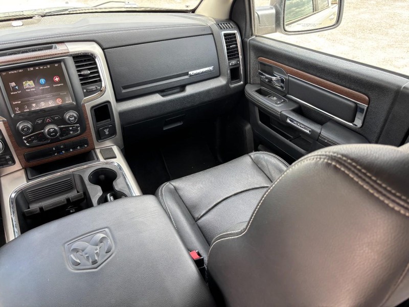 Ram 1500 Vehicle Full-screen Gallery Image 16