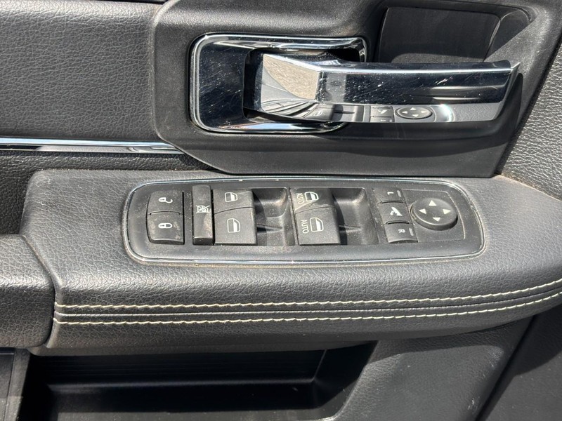Ram 1500 Vehicle Full-screen Gallery Image 18