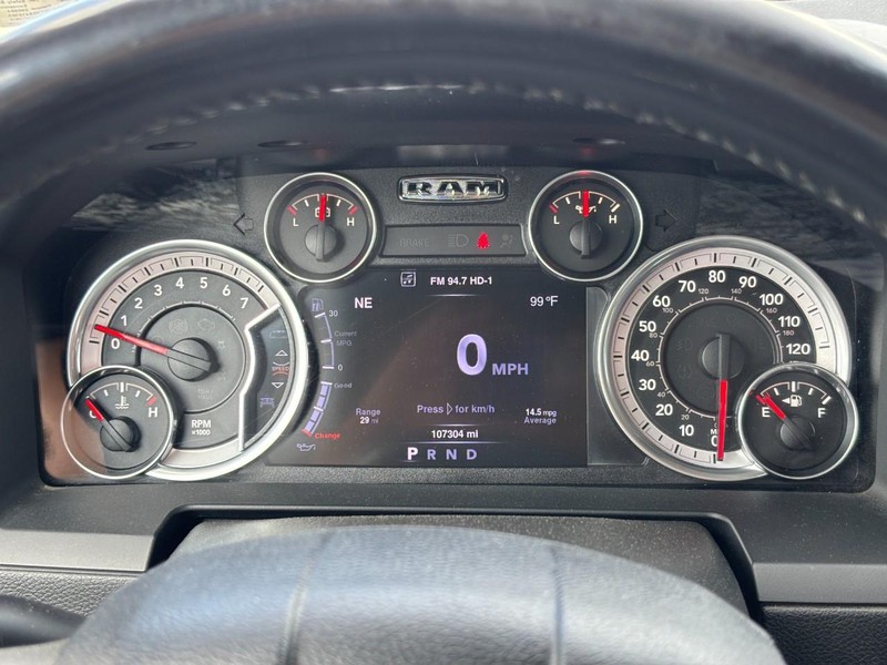 Ram 1500 Vehicle Full-screen Gallery Image 21