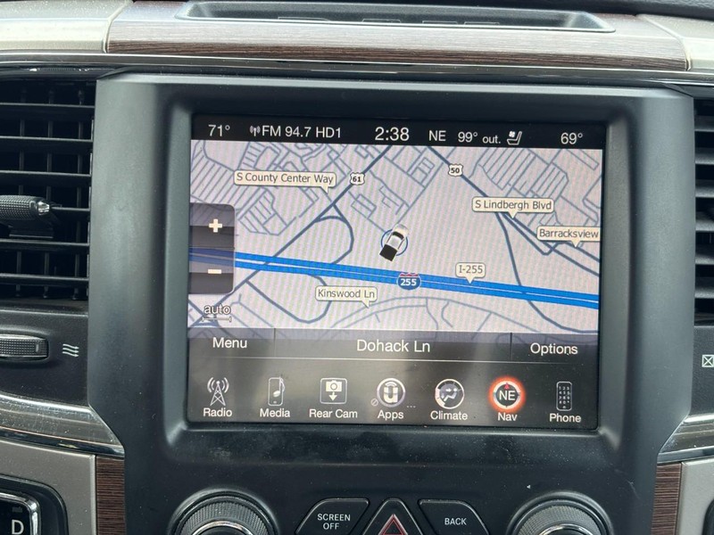 Ram 1500 Vehicle Full-screen Gallery Image 23