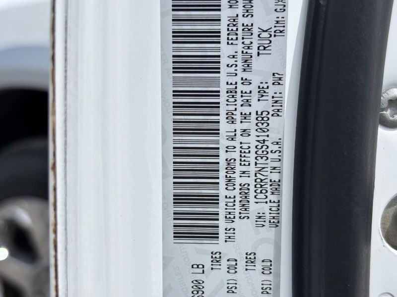 Ram 1500 Vehicle Full-screen Gallery Image 26