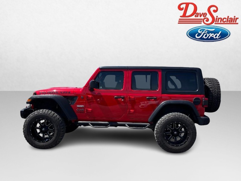 Jeep Wrangler Unlimited Vehicle Full-screen Gallery Image 10