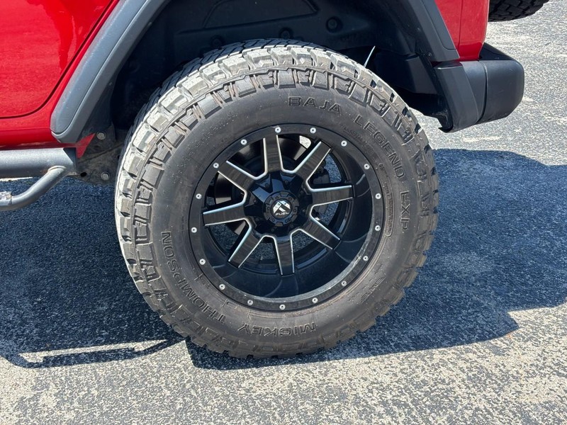 Jeep Wrangler Unlimited Vehicle Full-screen Gallery Image 11