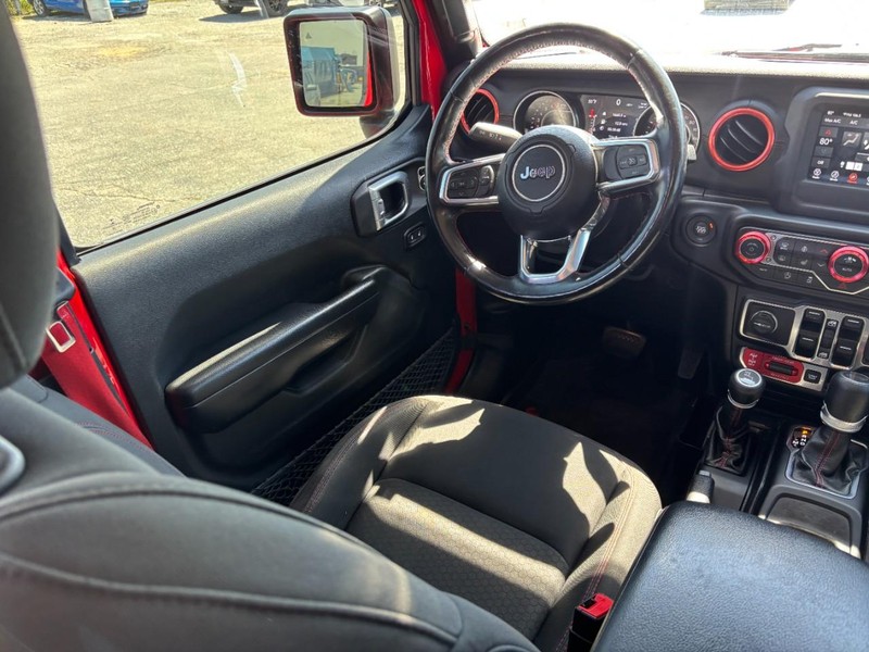 Jeep Wrangler Unlimited Vehicle Full-screen Gallery Image 13