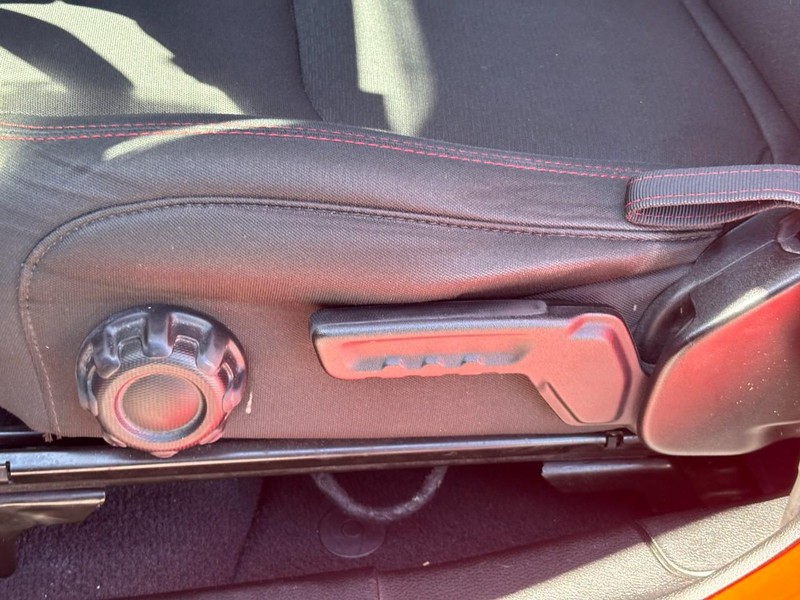 Jeep Wrangler Unlimited Vehicle Full-screen Gallery Image 16