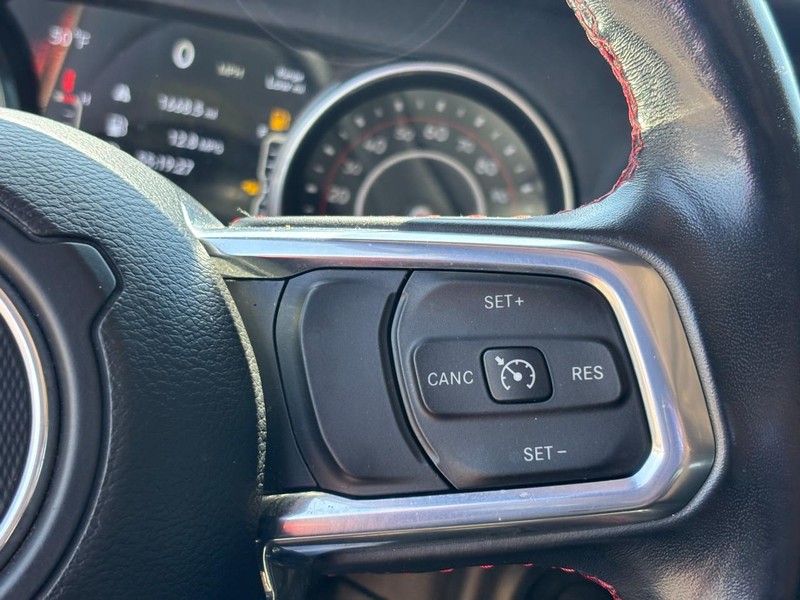 Jeep Wrangler Unlimited Vehicle Full-screen Gallery Image 19