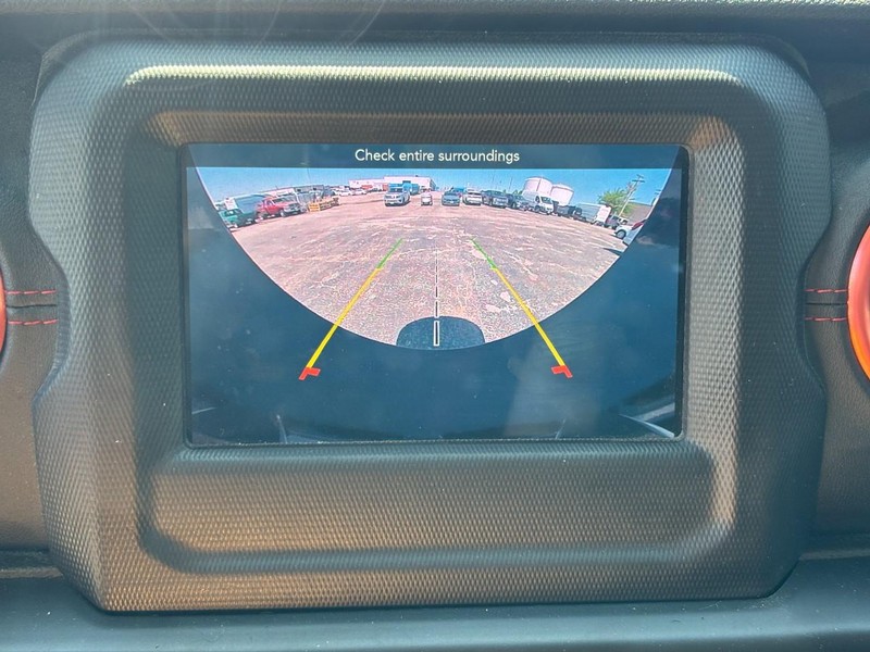 Jeep Wrangler Unlimited Vehicle Full-screen Gallery Image 22