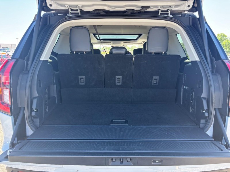 Ford Expedition Vehicle Image 11