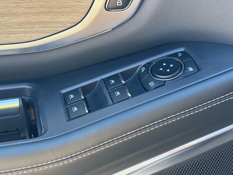 Ford Expedition Vehicle Image 19