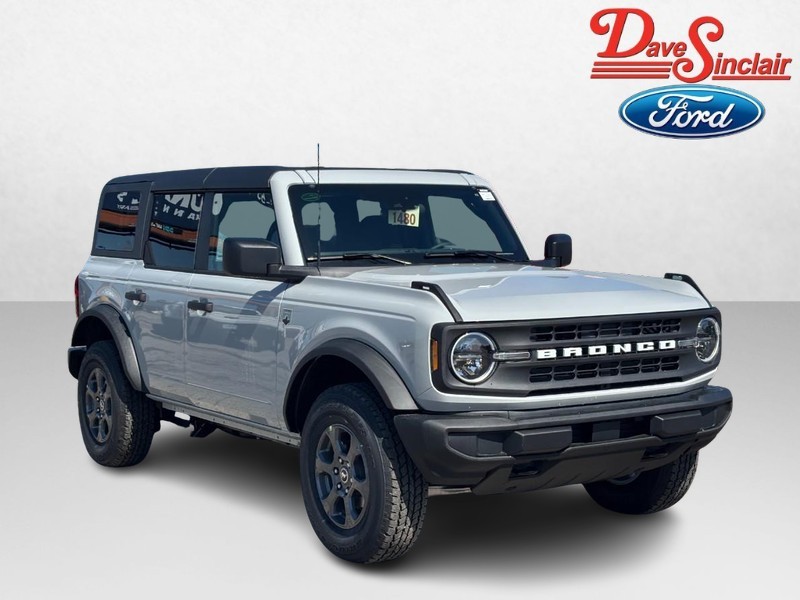 Ford Bronco Vehicle Full-screen Gallery Image 04