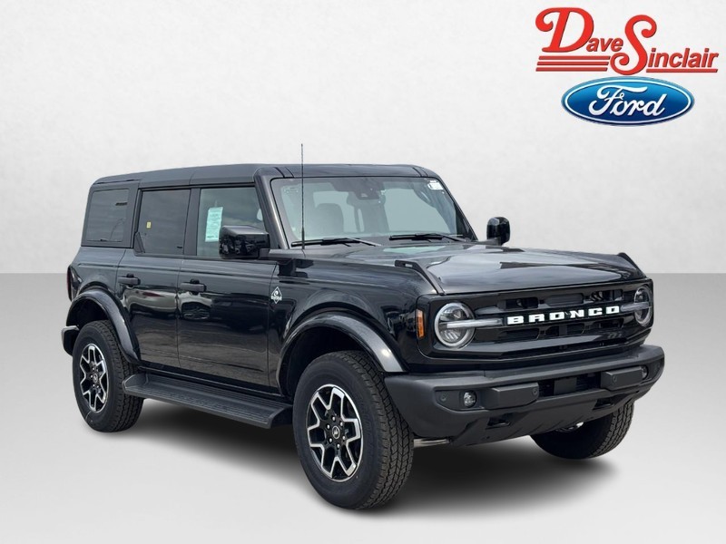 Ford Bronco Vehicle Full-screen Gallery Image 04