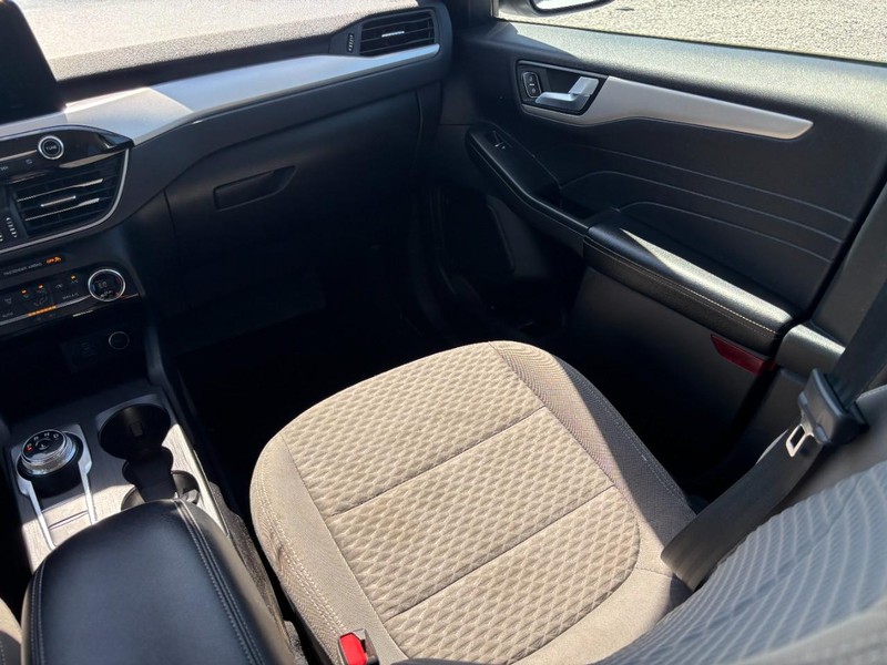 Ford Escape Vehicle Image 15