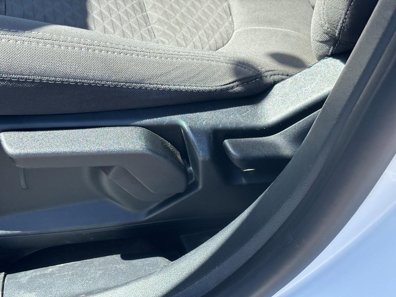 Ford Escape Vehicle Image 16