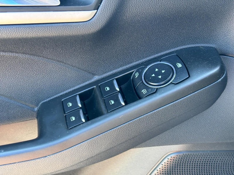 Ford Escape Vehicle Image 17