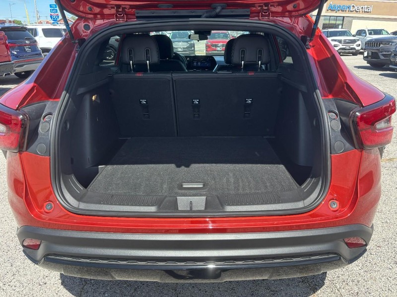 Chevrolet Trax Vehicle Image 11
