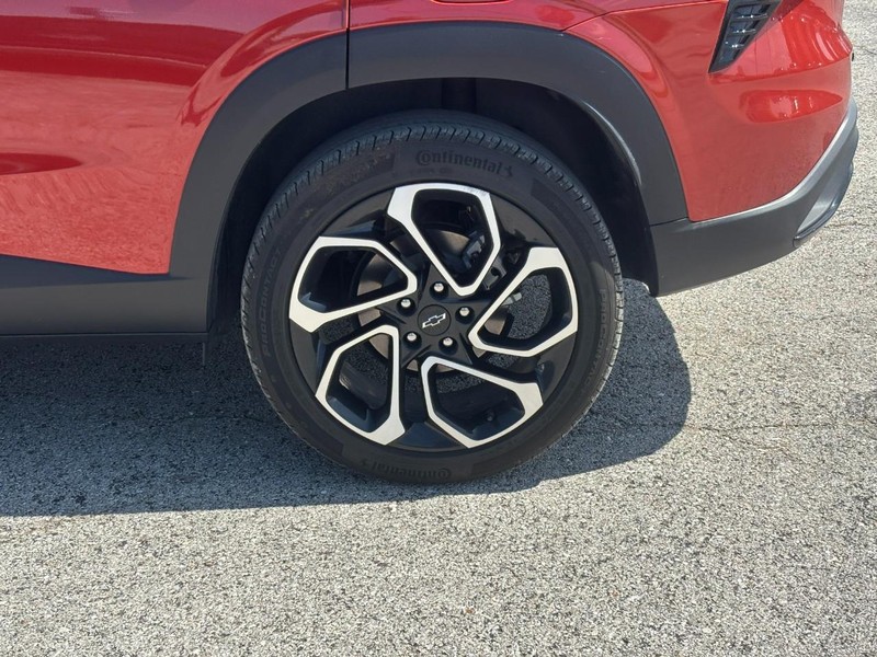 Chevrolet Trax Vehicle Image 12
