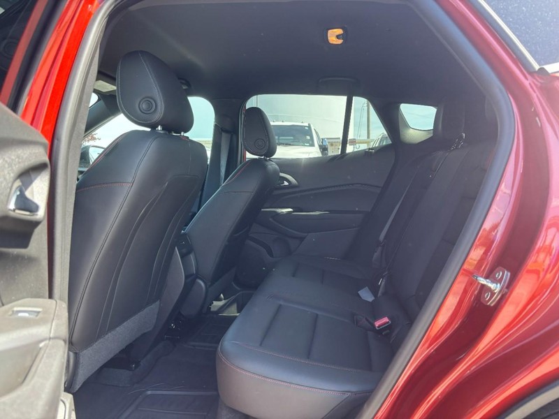 Chevrolet Trax Vehicle Image 13