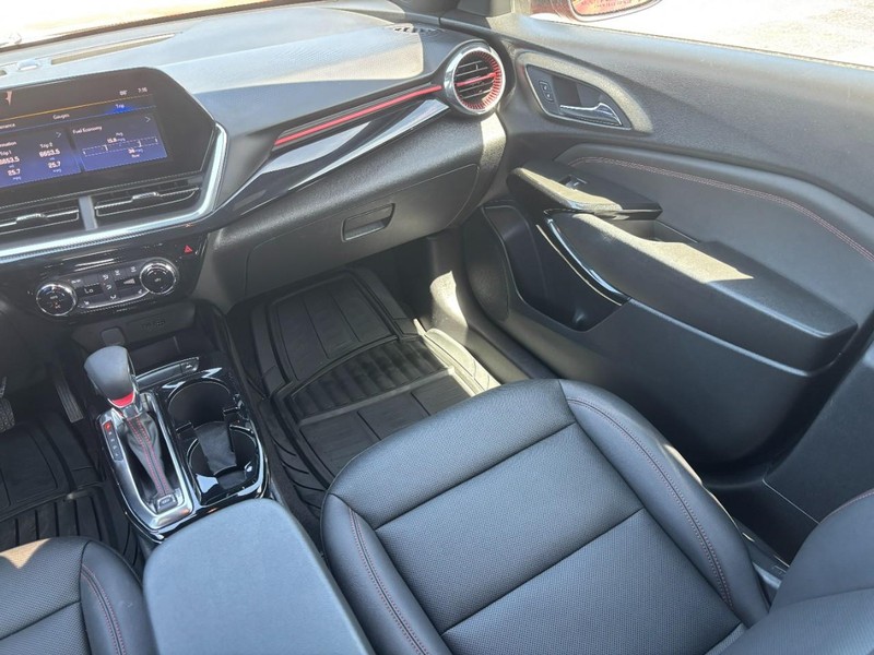 Chevrolet Trax Vehicle Image 16