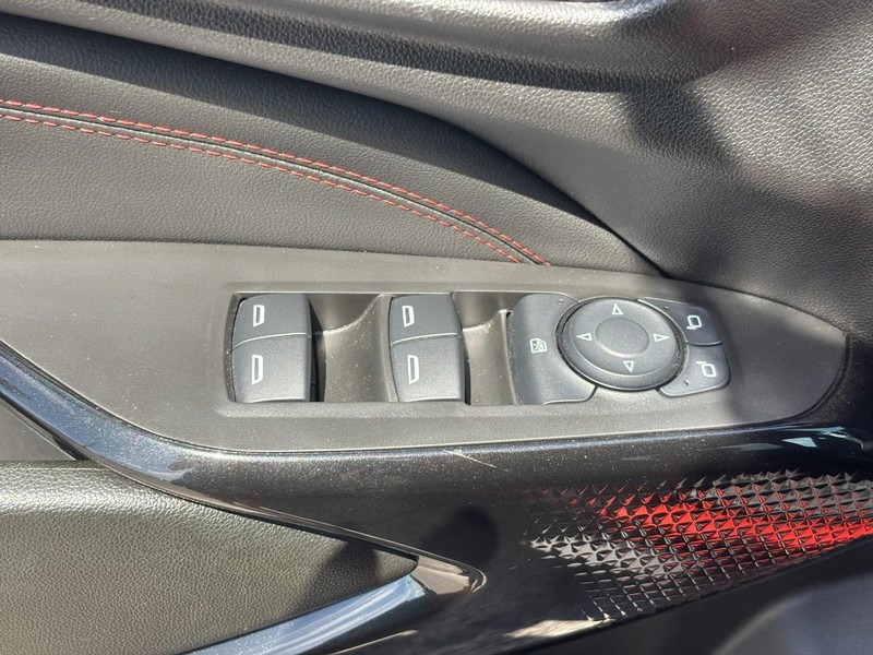 Chevrolet Trax Vehicle Image 18