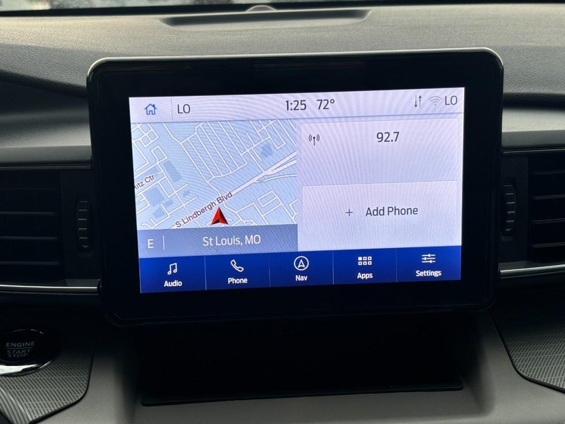 Ford Explorer Vehicle Image 23
