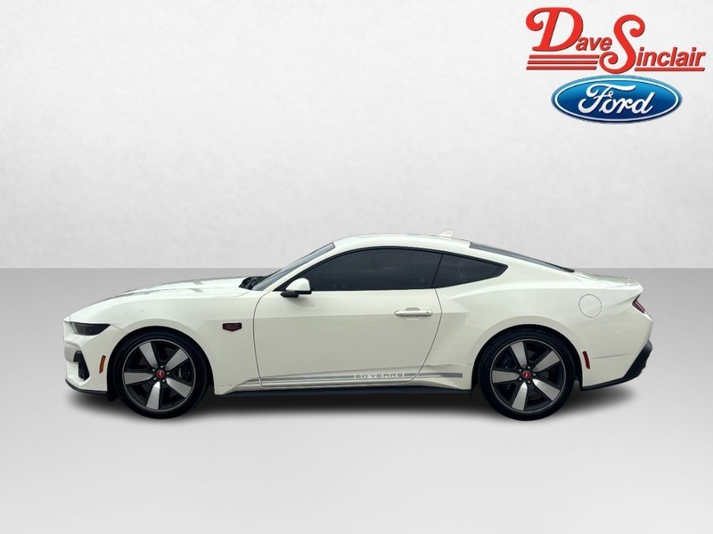 Ford Mustang Vehicle Image 10