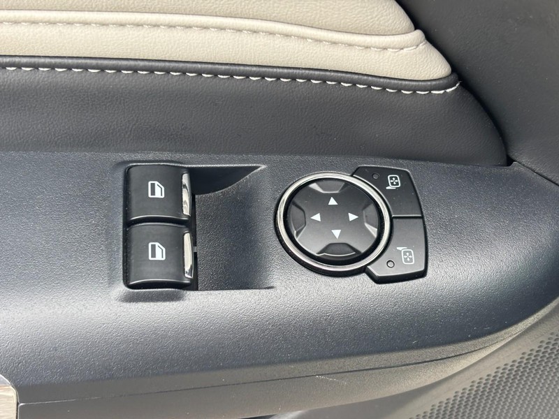 Ford Mustang Vehicle Image 17
