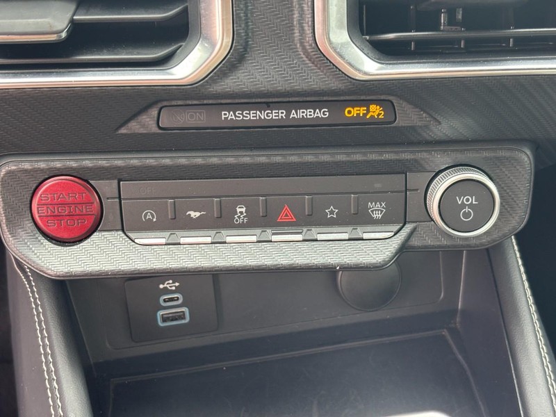 Ford Mustang Vehicle Image 25