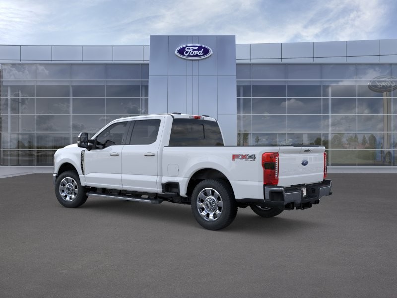 Ford Super Duty F-250 SRW Vehicle Full-screen Gallery Image 05