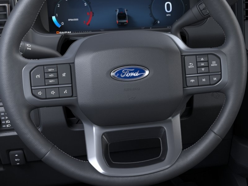 Ford Super Duty F-250 SRW Vehicle Full-screen Gallery Image 14