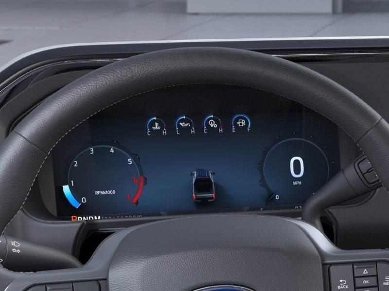 Ford Super Duty F-250 SRW Vehicle Full-screen Gallery Image 15