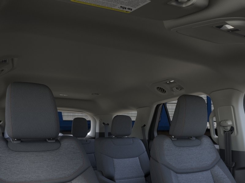Ford Explorer Vehicle Full-screen Gallery Image 24