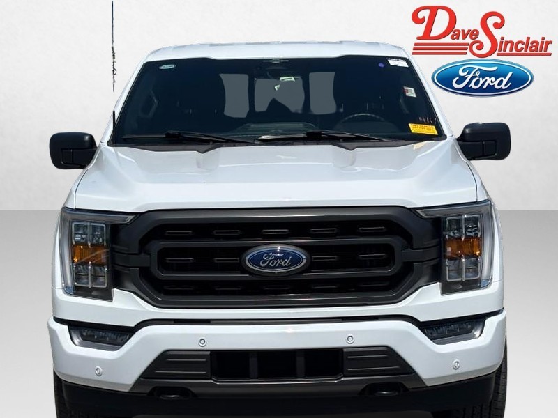 Ford F-150 Vehicle Full-screen Gallery Image 02