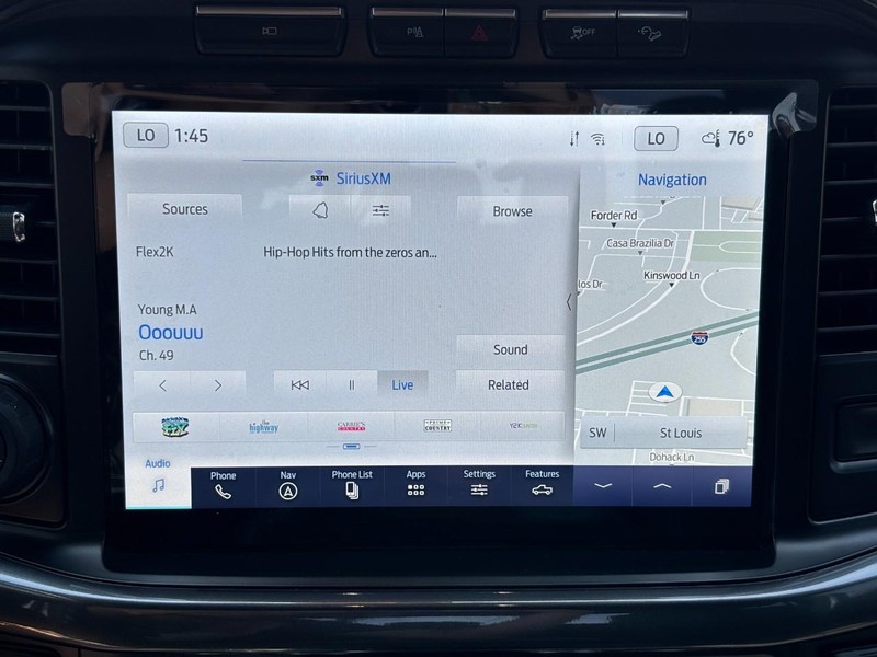 Ford F-150 Vehicle Full-screen Gallery Image 21