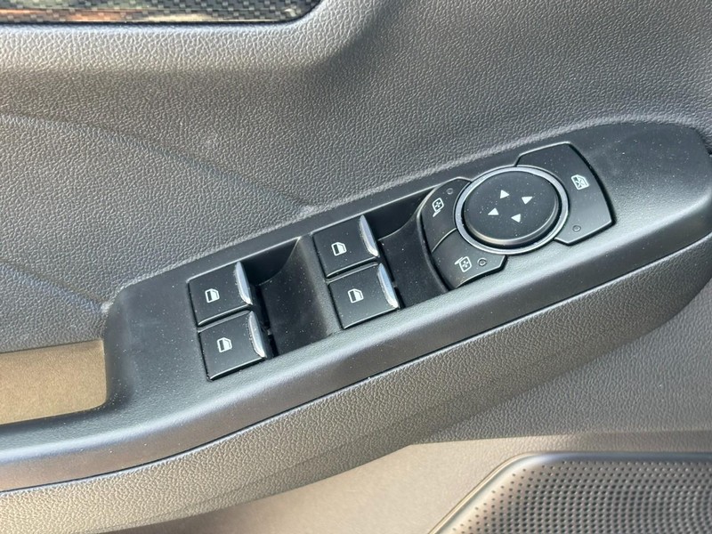 Ford Escape Vehicle Image 18