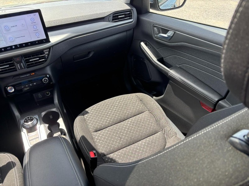 Ford Escape Vehicle Image 16