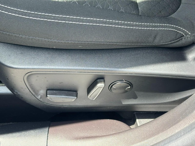 Ford Escape Vehicle Image 17