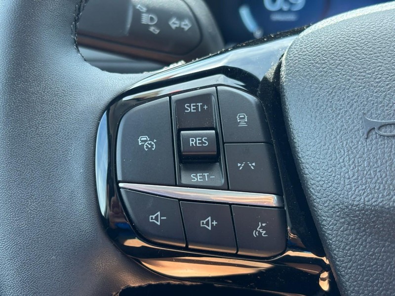 Ford Escape Vehicle Image 19