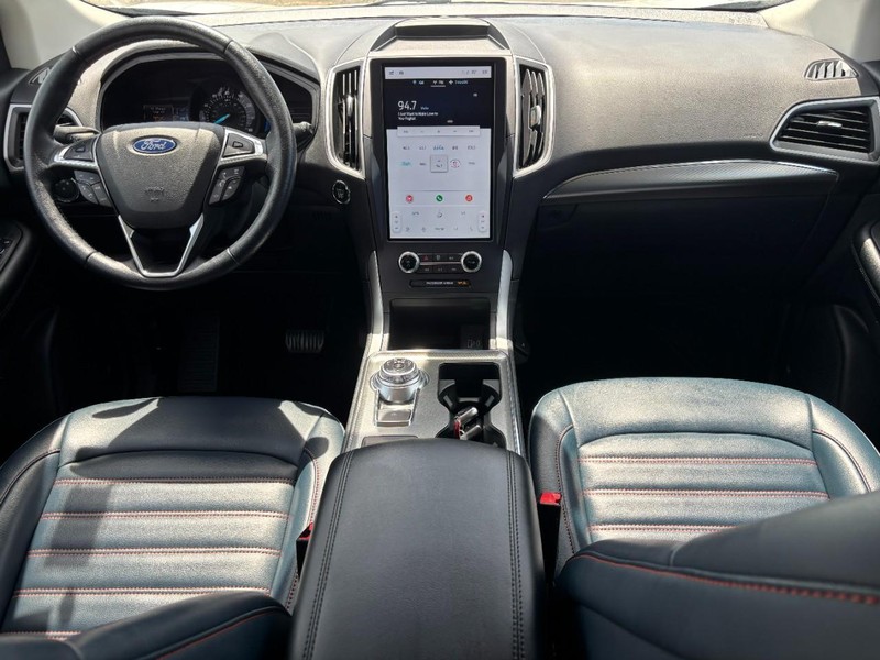 Ford Edge Vehicle Image 15