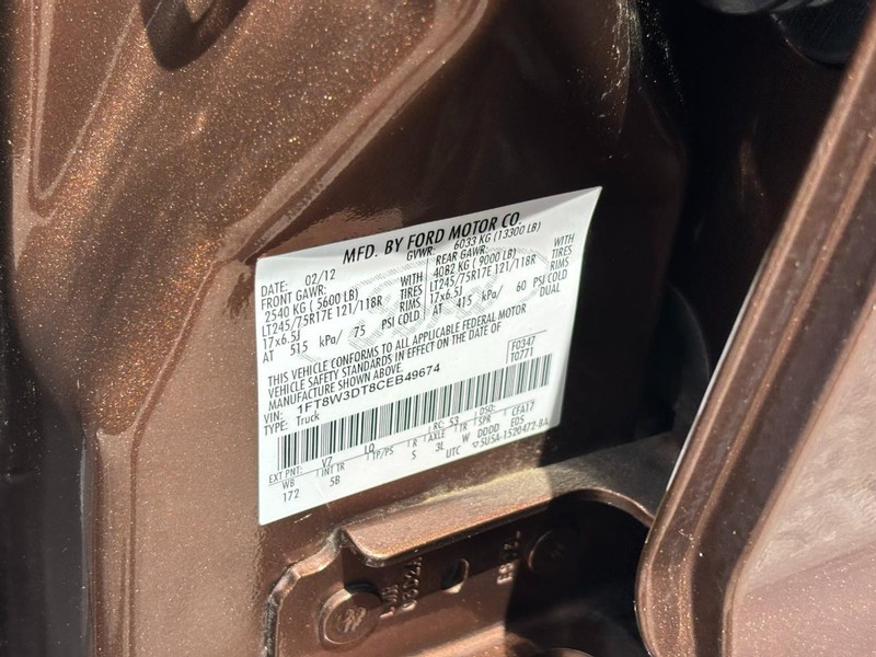 Ford Super Duty F-350 DRW Vehicle Image 22