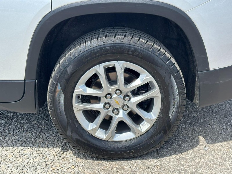 Chevrolet Traverse Vehicle Image 12