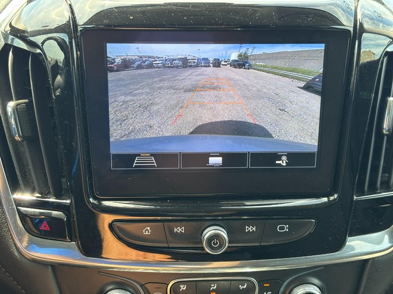 Chevrolet Traverse Vehicle Image 24