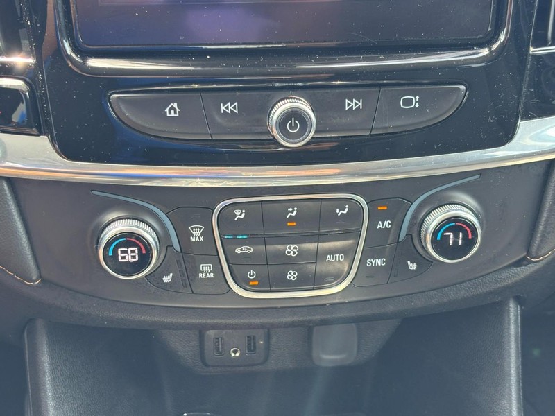 Chevrolet Traverse Vehicle Image 25