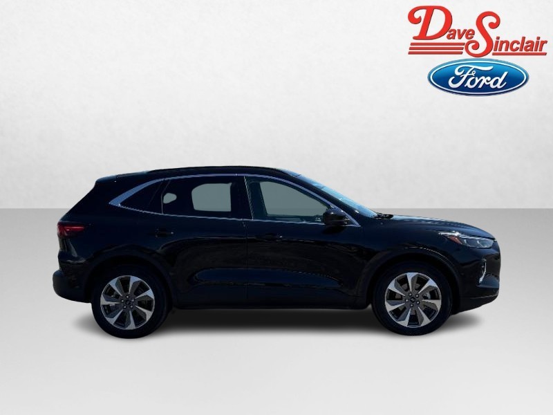 Ford Escape Vehicle Full-screen Gallery Image 05