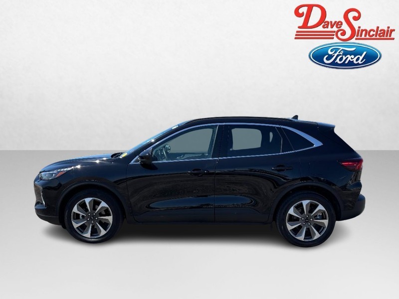 Ford Escape Vehicle Full-screen Gallery Image 10