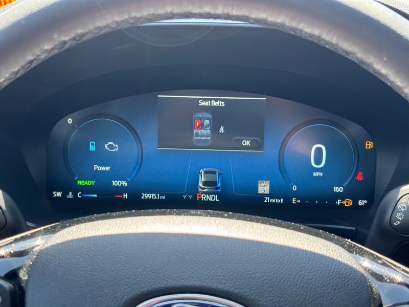 Ford Escape Vehicle Full-screen Gallery Image 20