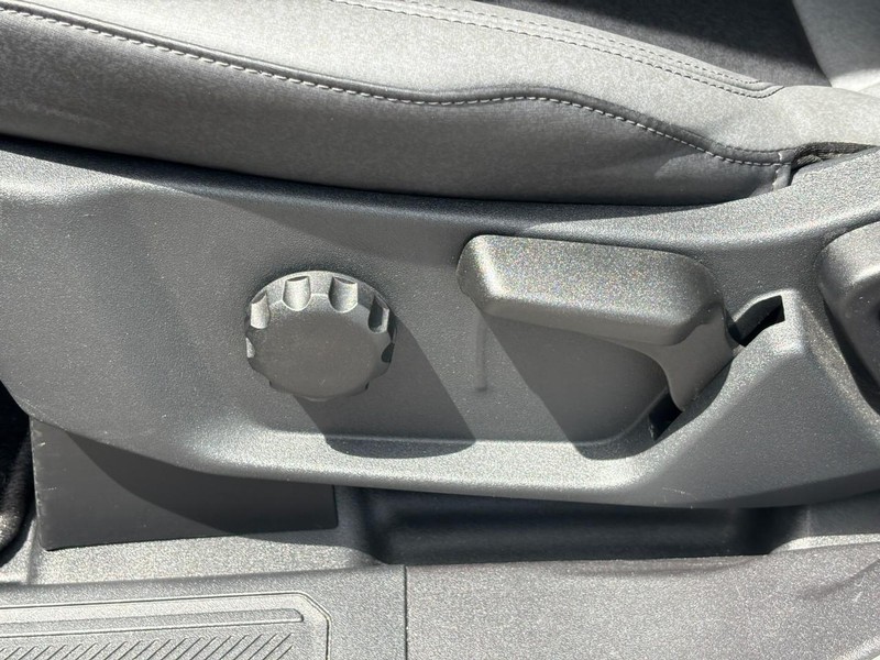 Ford Bronco Vehicle Full-screen Gallery Image 15