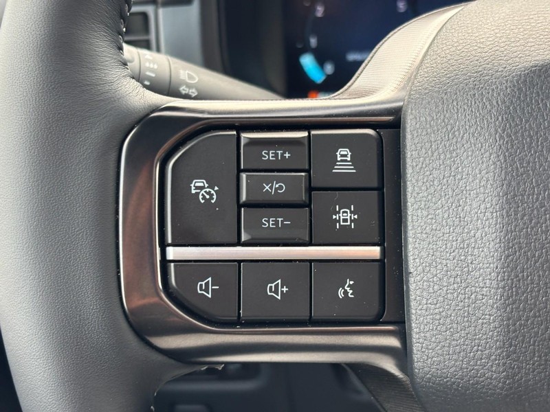 Ford F-150 Vehicle Full-screen Gallery Image 19
